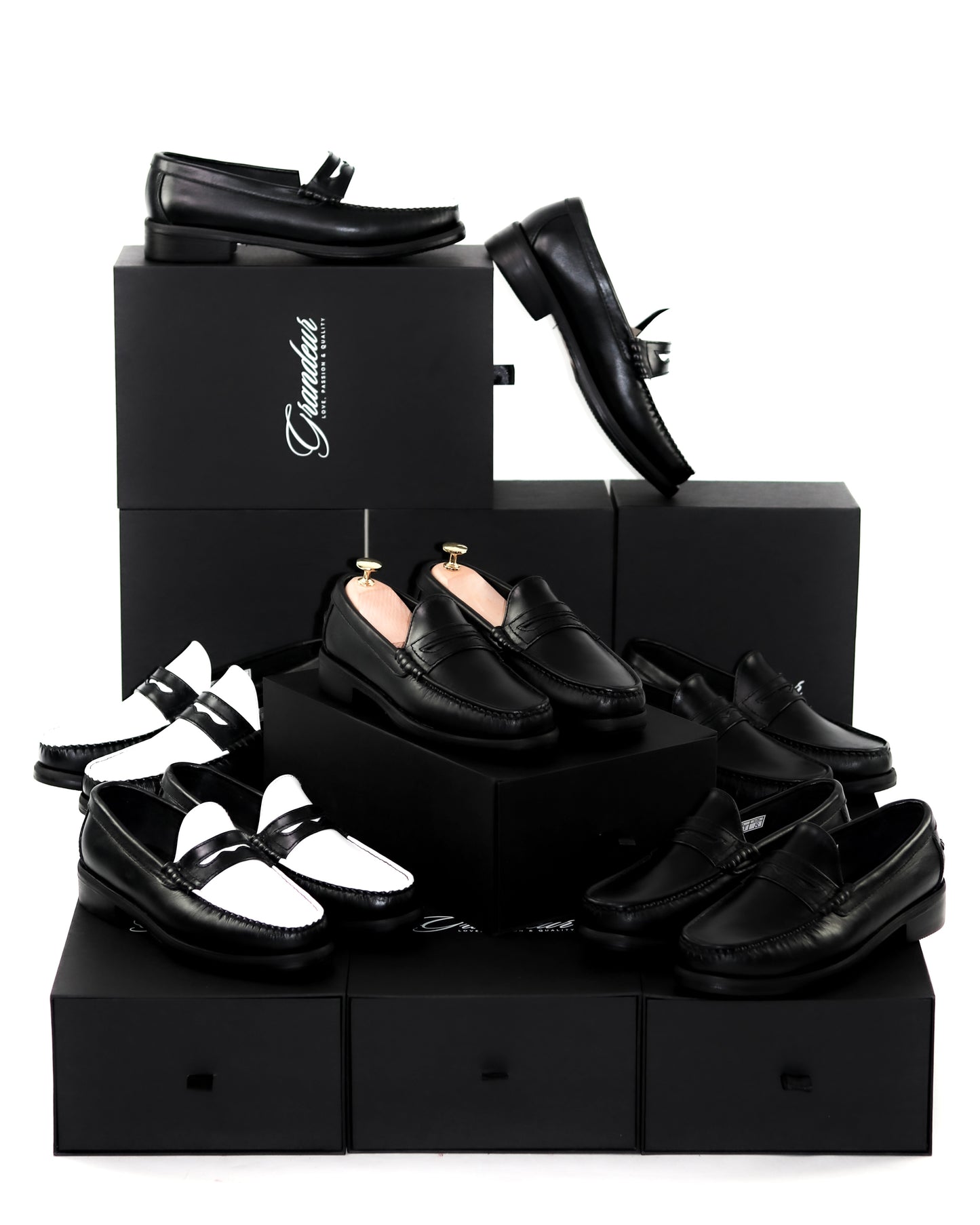 "J.M.” PENNY LOAFERS in NOIR BLACK
