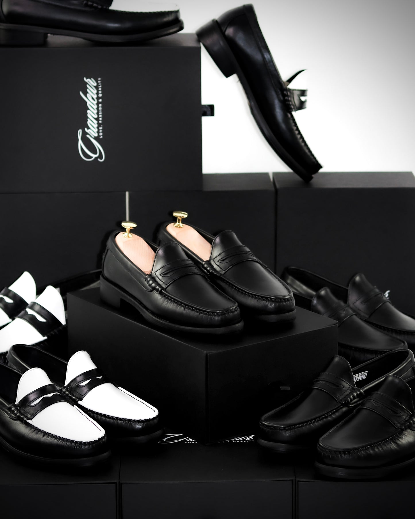 “J.M.” PENNY LOAFERS in NOIR BLACK