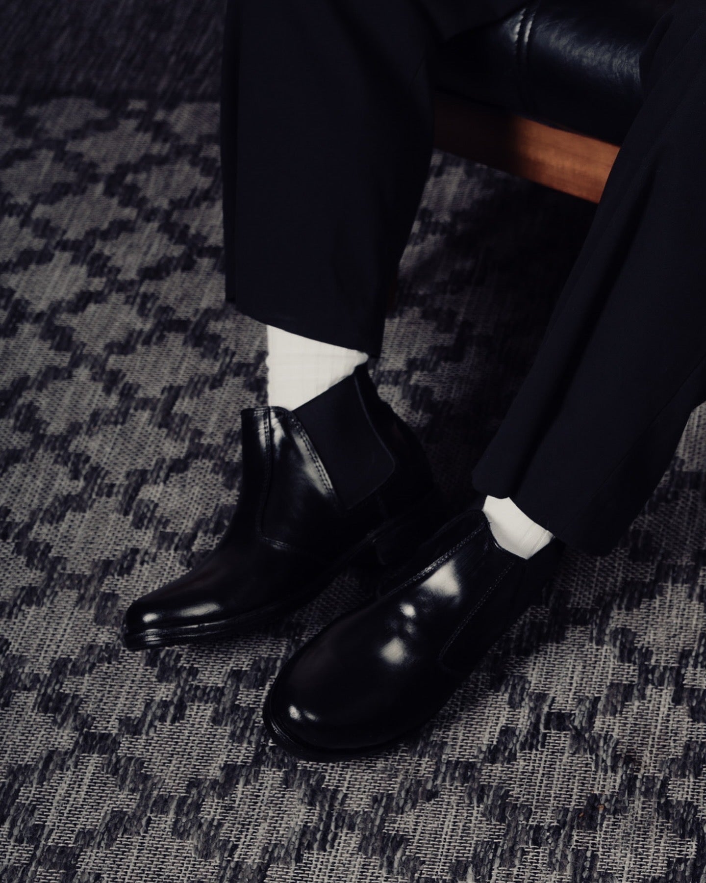 ANTOINE CHELSEA BOOTS IN BLACK