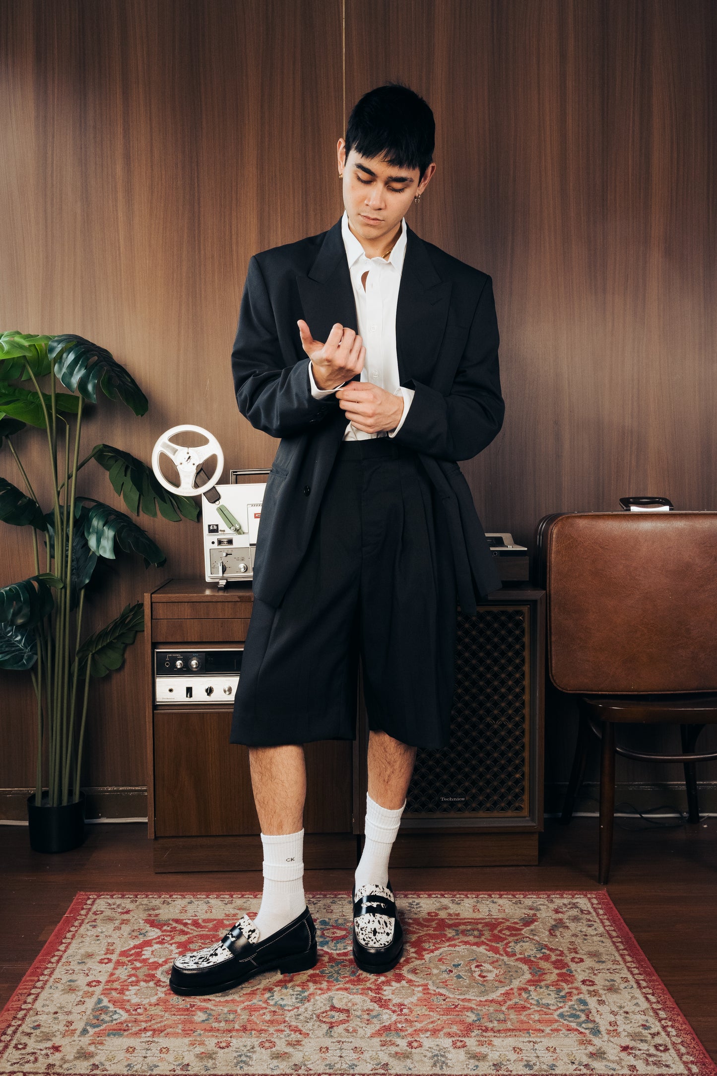 “La Vache” Noir Penny Loafers