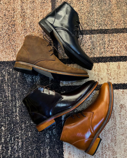 CHUKKA BOOTS