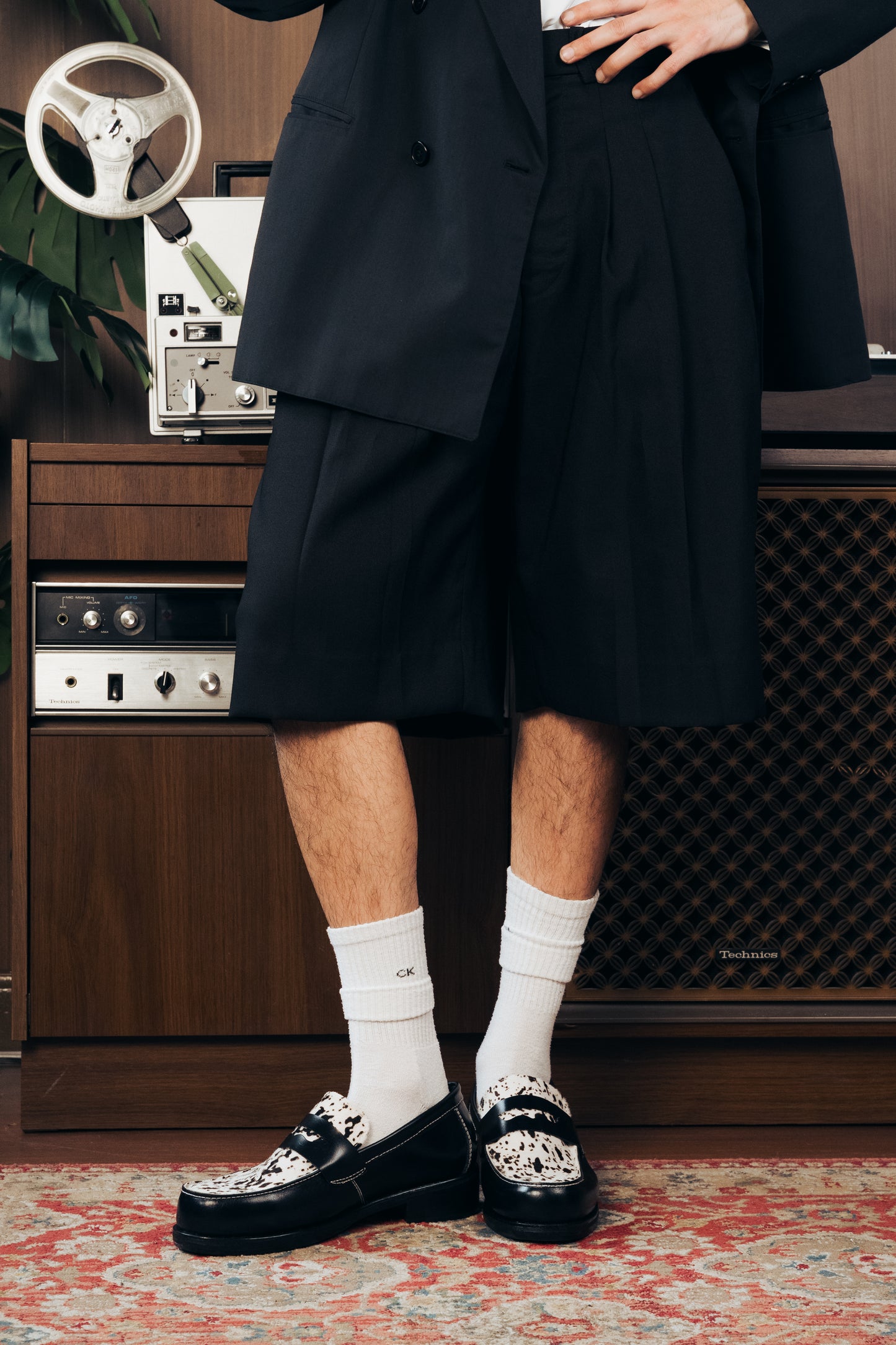 “La Vache” Noir Penny Loafers