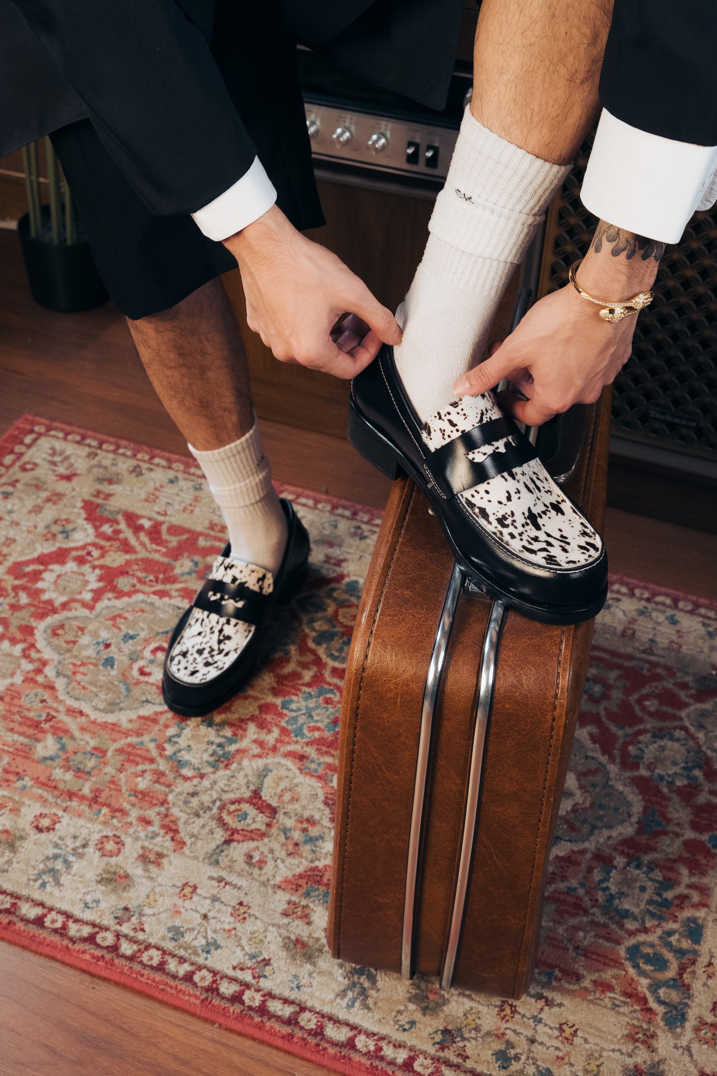 “La Vache” Noir Penny Loafers