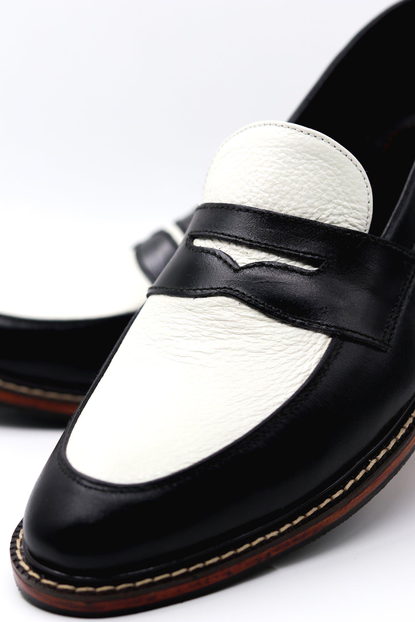 Nico Two Tone Loafers in Noirwood