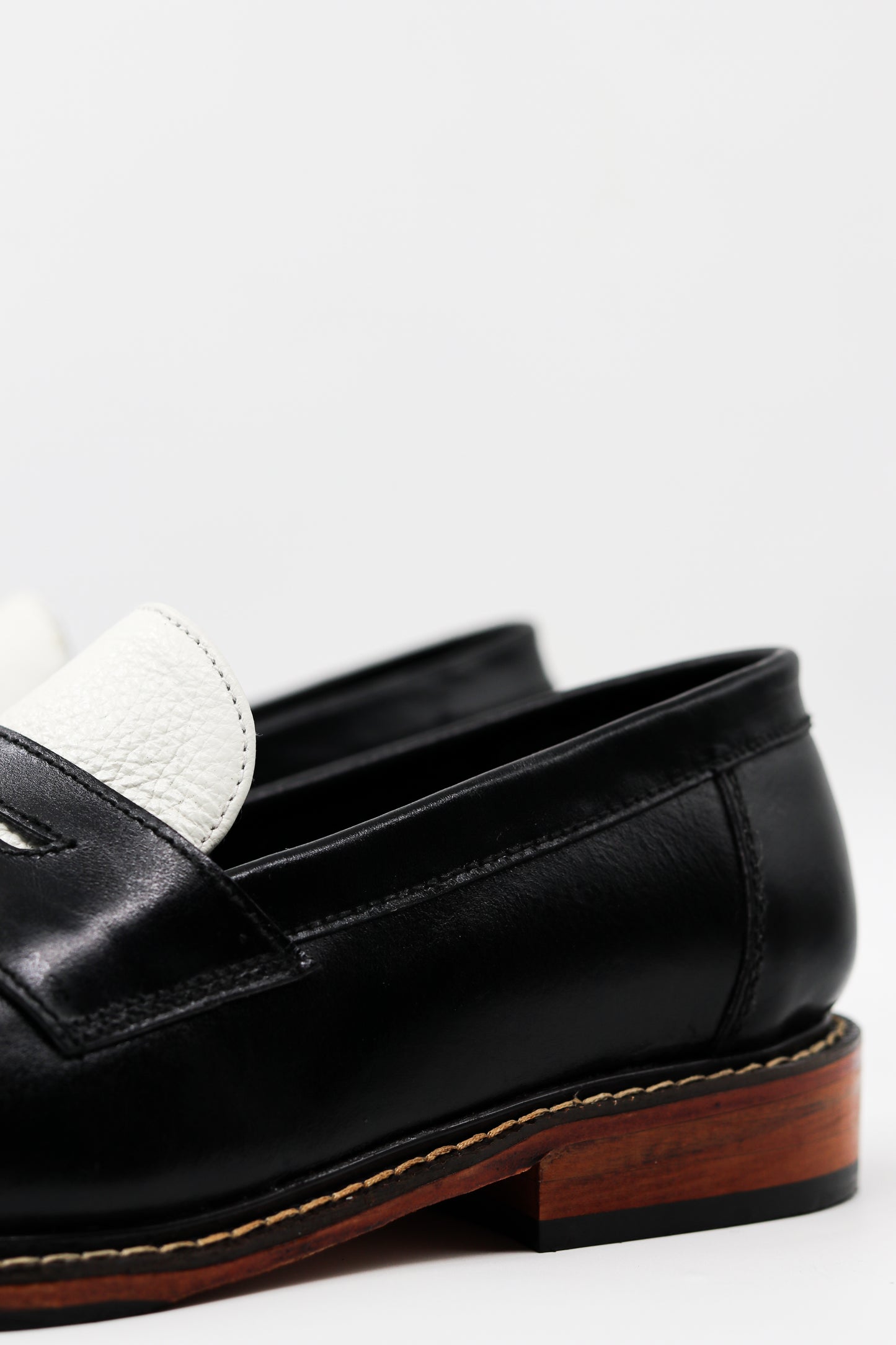 Nico Two Tone Loafers in Noirwood