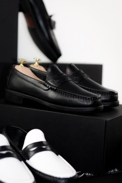 GRANDEUR “J.M.” PENNY LOAFERS in NOIR BLACK