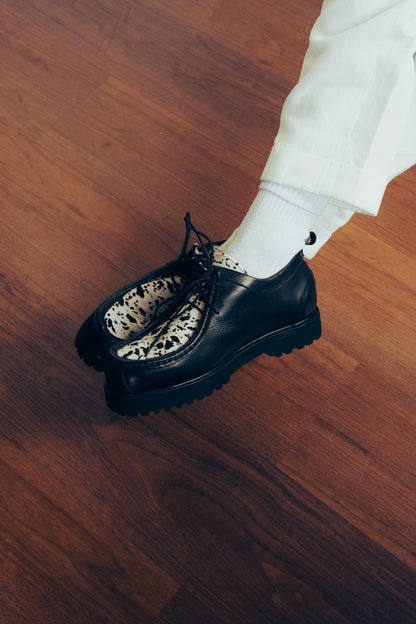 “La Vache” Noir Derby Moc-Toe
