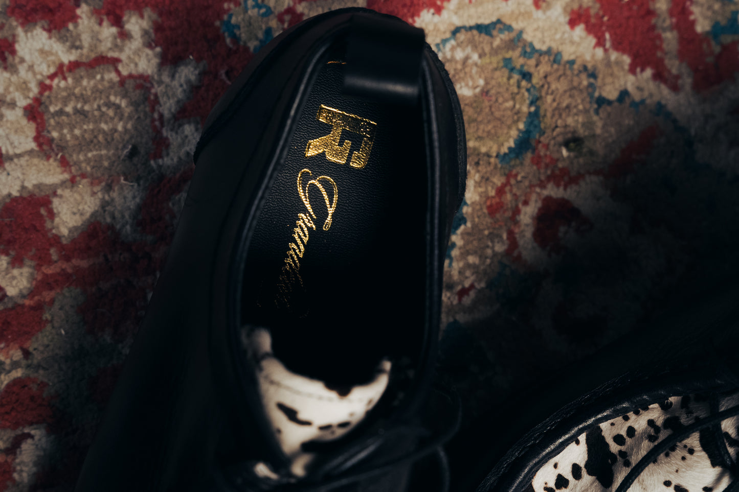 “La Vache” Noir Derby Moc-Toe