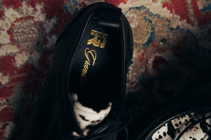 “La Vache” Noir Derby Moc-Toe