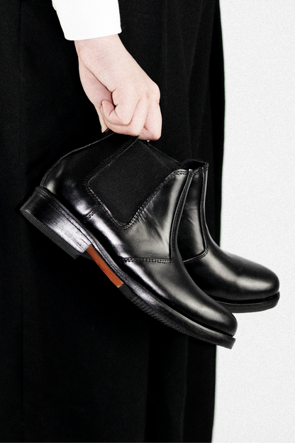 ANTOINE CHELSEA BOOTS IN BLACK